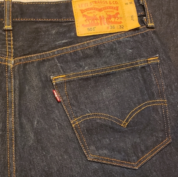 Levi’s 501 Original Fit Straight Leg Button Jeans - Picture 9 of 9